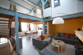 Maison type loft avec parking hyper centre